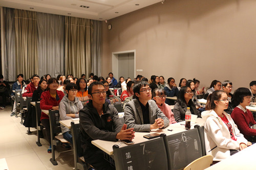 2同学们认真听讲 2同学们认真听讲