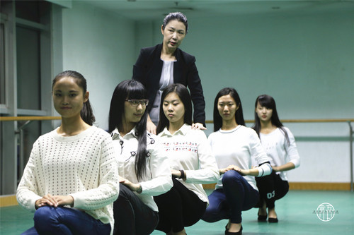 文琦老师指导动作 文琦老师指导动作