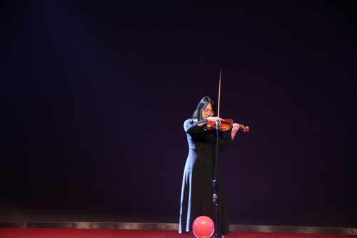 1.西乐队表演 1.西乐队表演