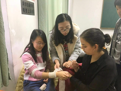 5 中外学生合作练习 5 中外学生合作练习