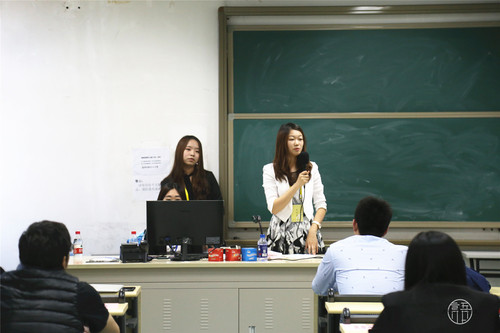 2完美体育365app留学生联络中心主任王怡雯发言 2完美体育365app留学生联络中心主任王怡雯发言