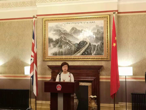学员代表王巍研究员汇报研修班学习生活 学员代表王巍研究员汇报研修班学习生活
