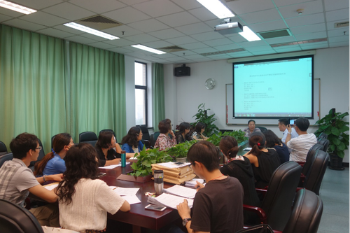 何平老师讲座新闻稿20160704676 何平老师讲座新闻稿20160704676