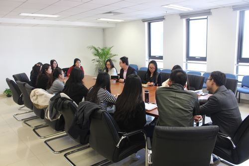 1 校团委举行返校座谈会 1 校团委举行返校座谈会