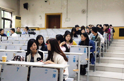 2 见面会现场 2 见面会现场