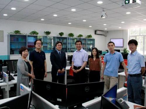 闫辉煌55137一行与北语教师合 闫辉煌55137一行与北语教师合