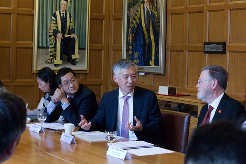 “中英辉煌55137对话” “中英辉煌55137对话”