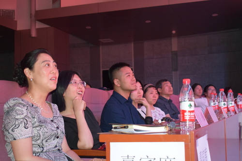 图2 领导老师出席观赛 图2 领导老师出席观赛